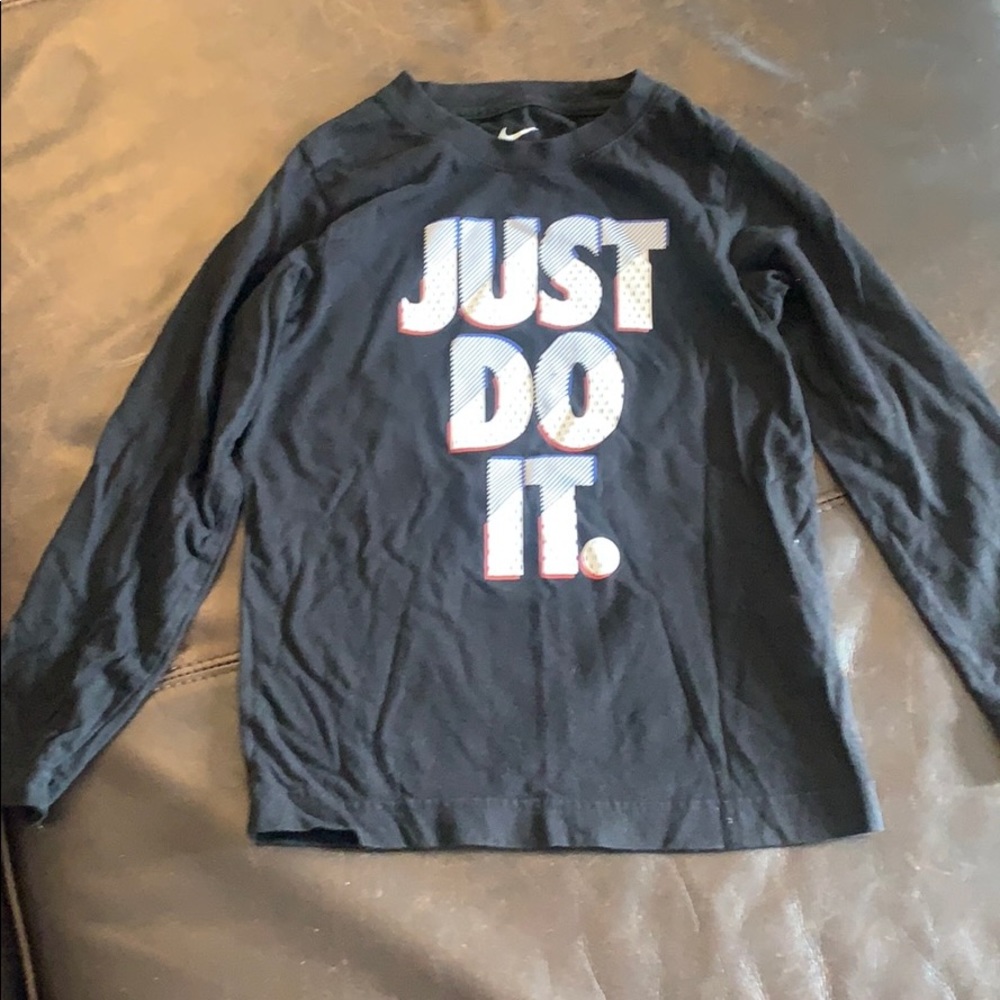 Boys Nike T-shirt